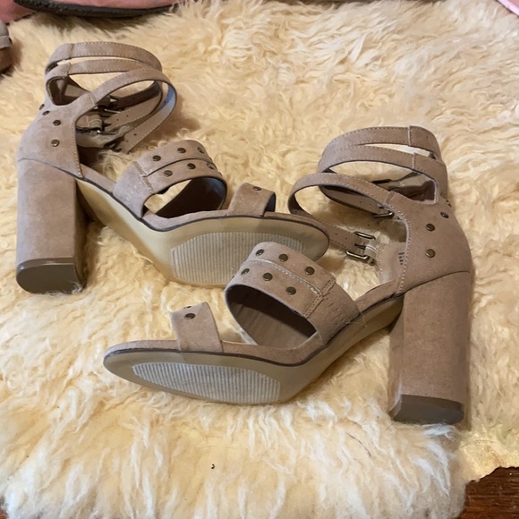 NEW JUSTFAB faux suede gladiator shoes - Picture 4 of 11